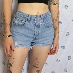 High waisted light wash Levi’s cutoff shorts!